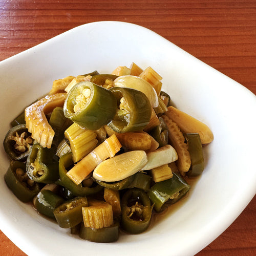 고추 마늘 샐러리 장아찌 (Soy Pickled Chili, Garlic and Celery)